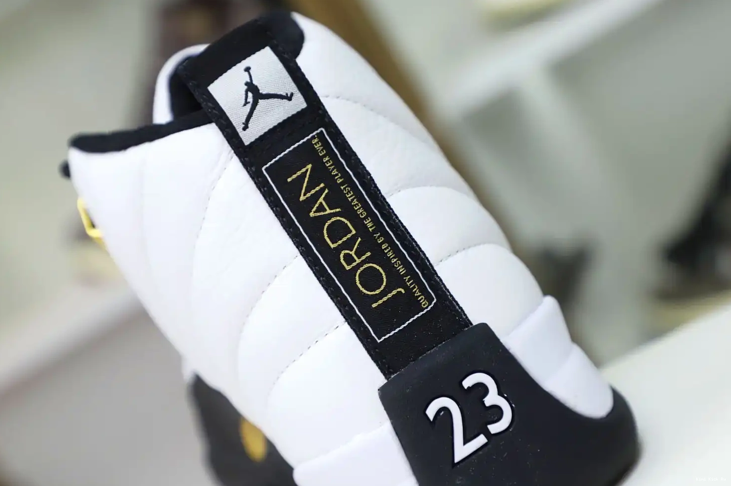 'ROYALTY' AIR RETRO JORDAN Kimikick 12 0805